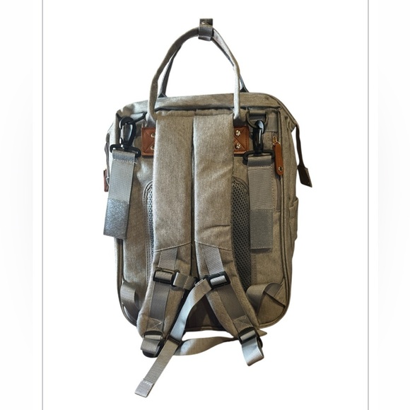 Good Mum Waterproof/USB Diaper Changing Backpack NWOT - Picture 5 of 12